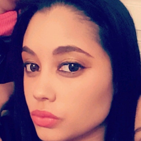 Meet your Posher, Waleska - Picture 1 of 1